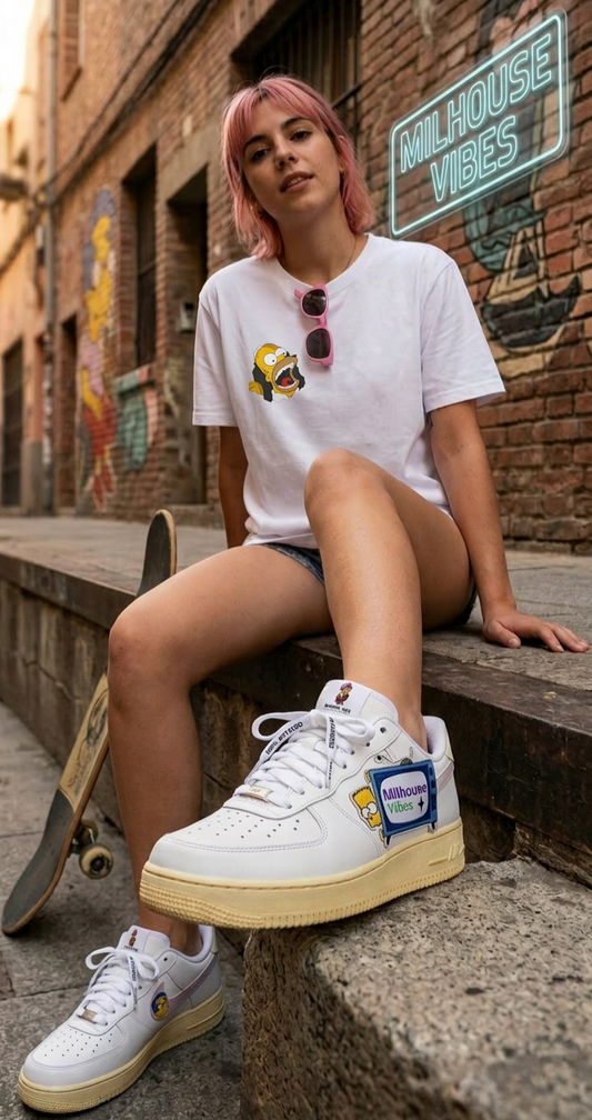 Camiseta Logo de MilhouseVibes